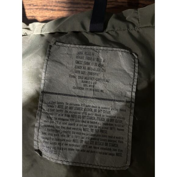 US Military Cold Weather Parka Desert Camo Jacket Men’s Large *No Zipper* - Picture 6 of 9